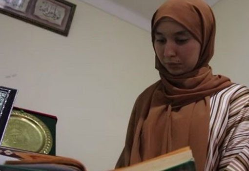 المرابط ترفع راية المغرب في مسابقة دولية للقرآن الكريم