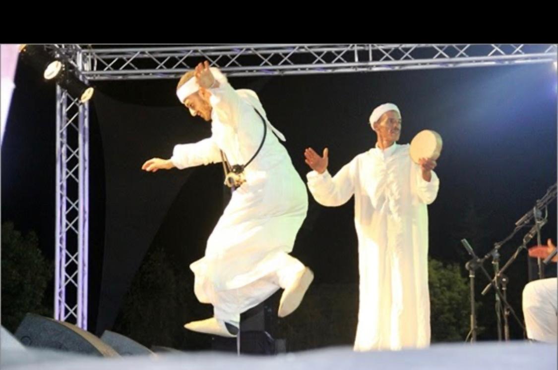 رقصة الأفعى الأمازيغية خلال مهرجان محلي في تارودانت