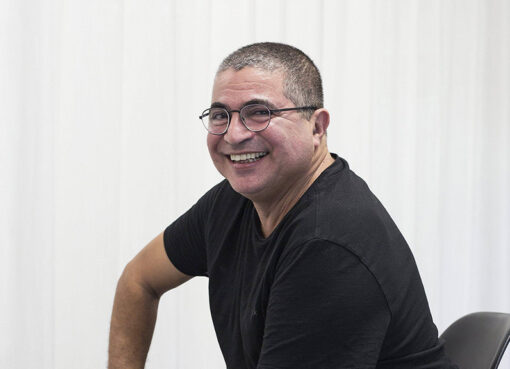 التشكيلي والروائي المغربي ماحي بينبين