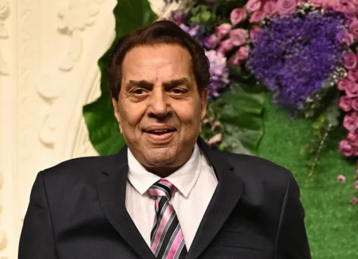 أسطورة بوليوود دارمندرا