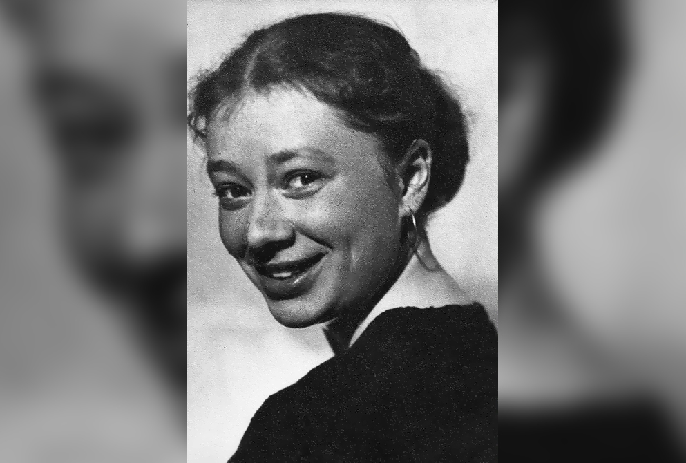 ناتاليا راخمانوفا مترجمة الهوبيت