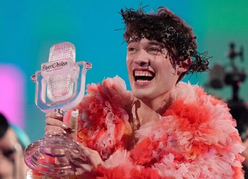 نيمو يعيد جائزة يوروفيجن