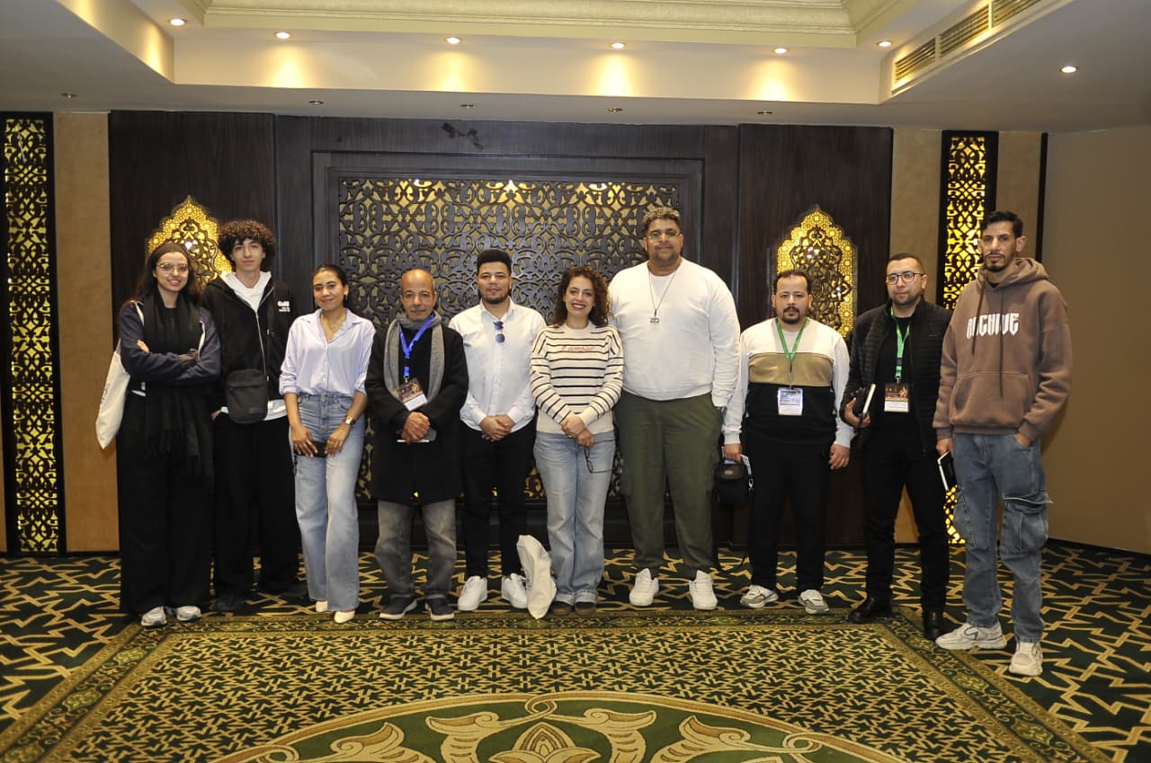 Windows F المسرح العربي