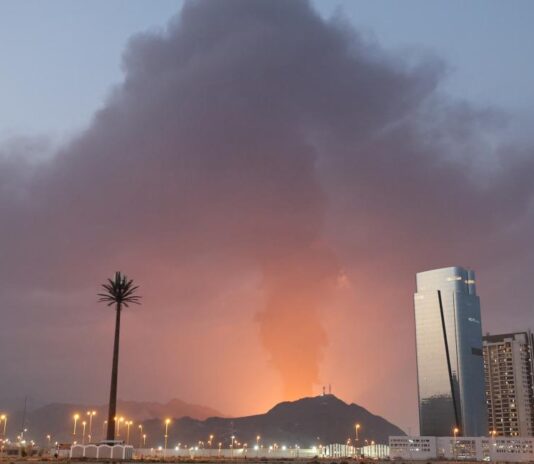 انفجار في المنطقة الصناعية في الفجيرة، في 3 مارس